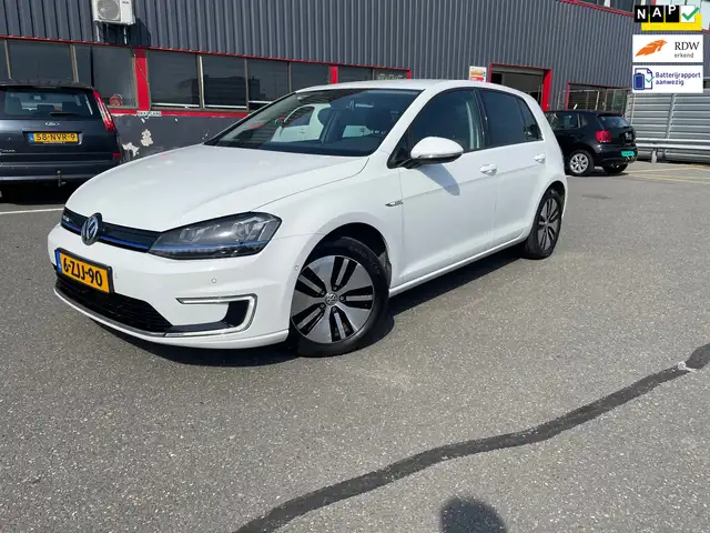 Volkswagen e-Golf E-Golf Volledig elektrisch | Snellaadfunctie | Nav