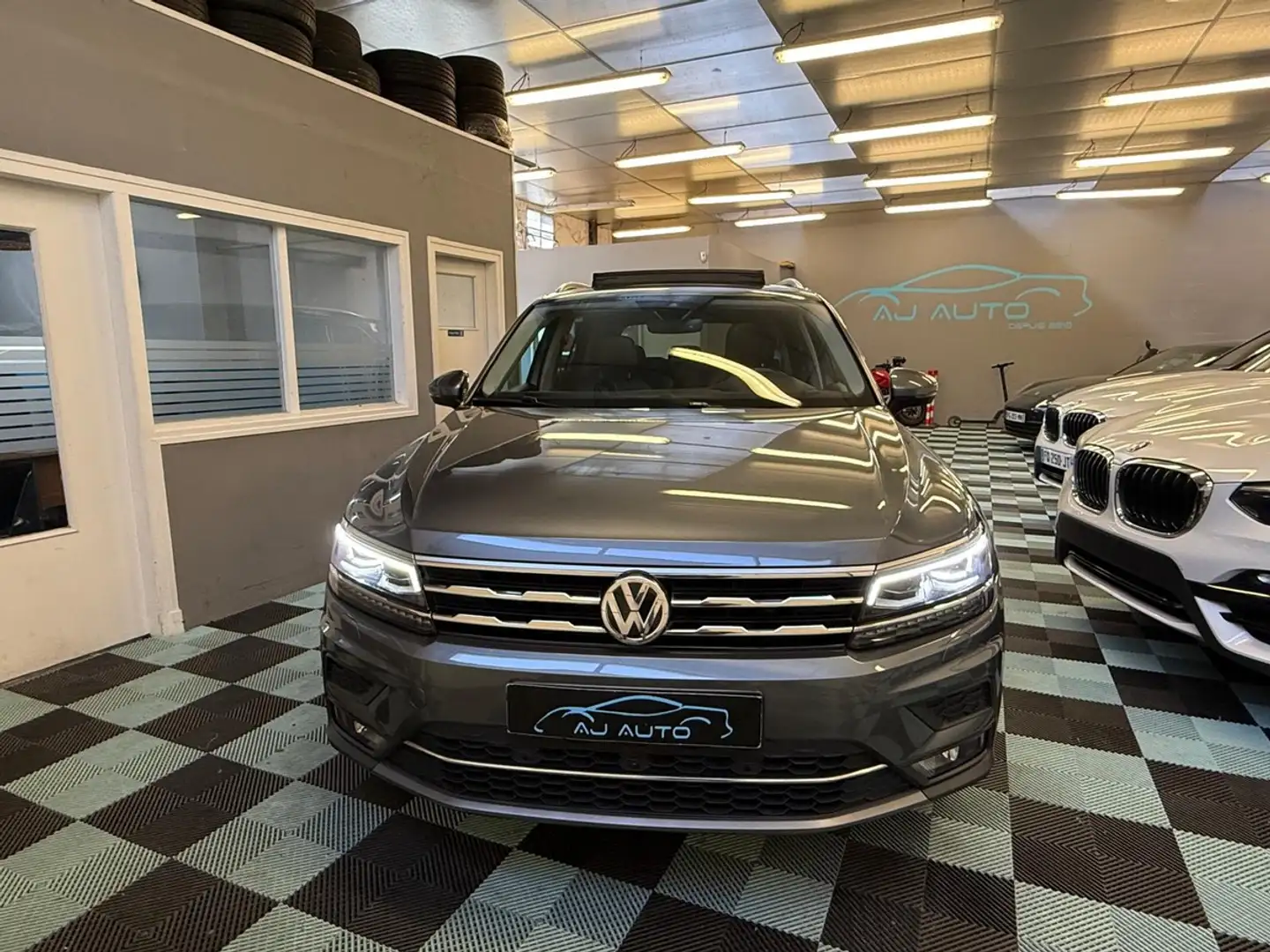 Volkswagen Tiguan Allspace 1.5 TSI 150 7 PLACES CARAT EXCLUSIVE DSG7 TOIT PANO/CUIR/CAM 360 ° Gris - 2