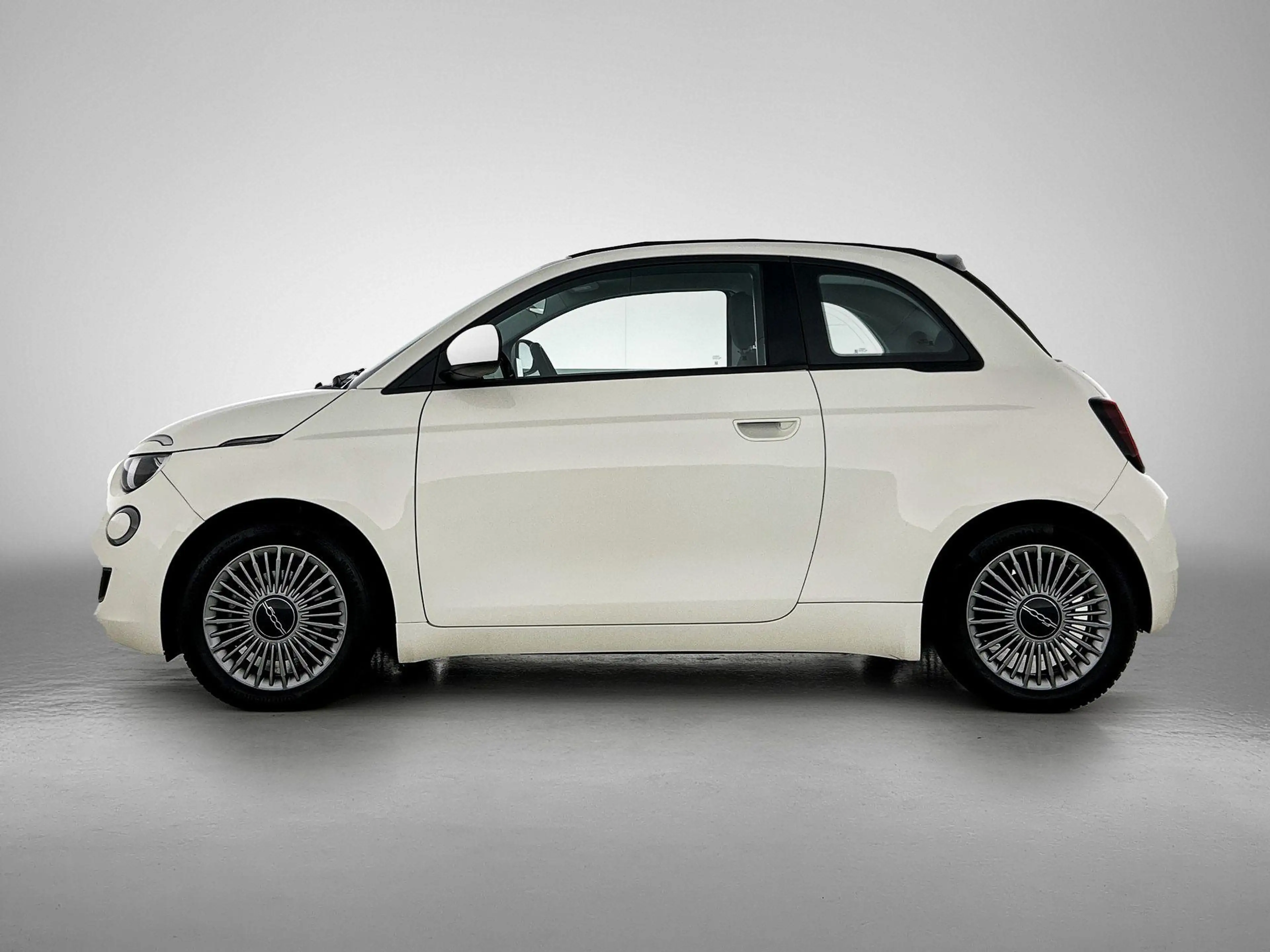 Fiat 500e Icon | SOH: 95,25% | Apple Carplay/Android Auto | — photo 2