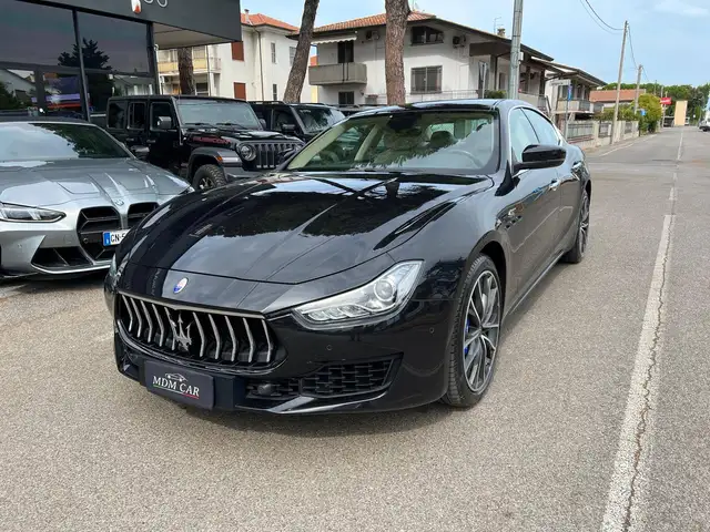 Maserati Ghibli Granlusso MHEV 330cv