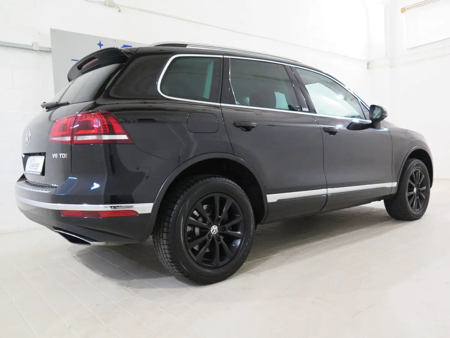 Volkswagen Touareg V6 TDI BMT Executive Edition Terrain Tech 4Motion Negru - 2