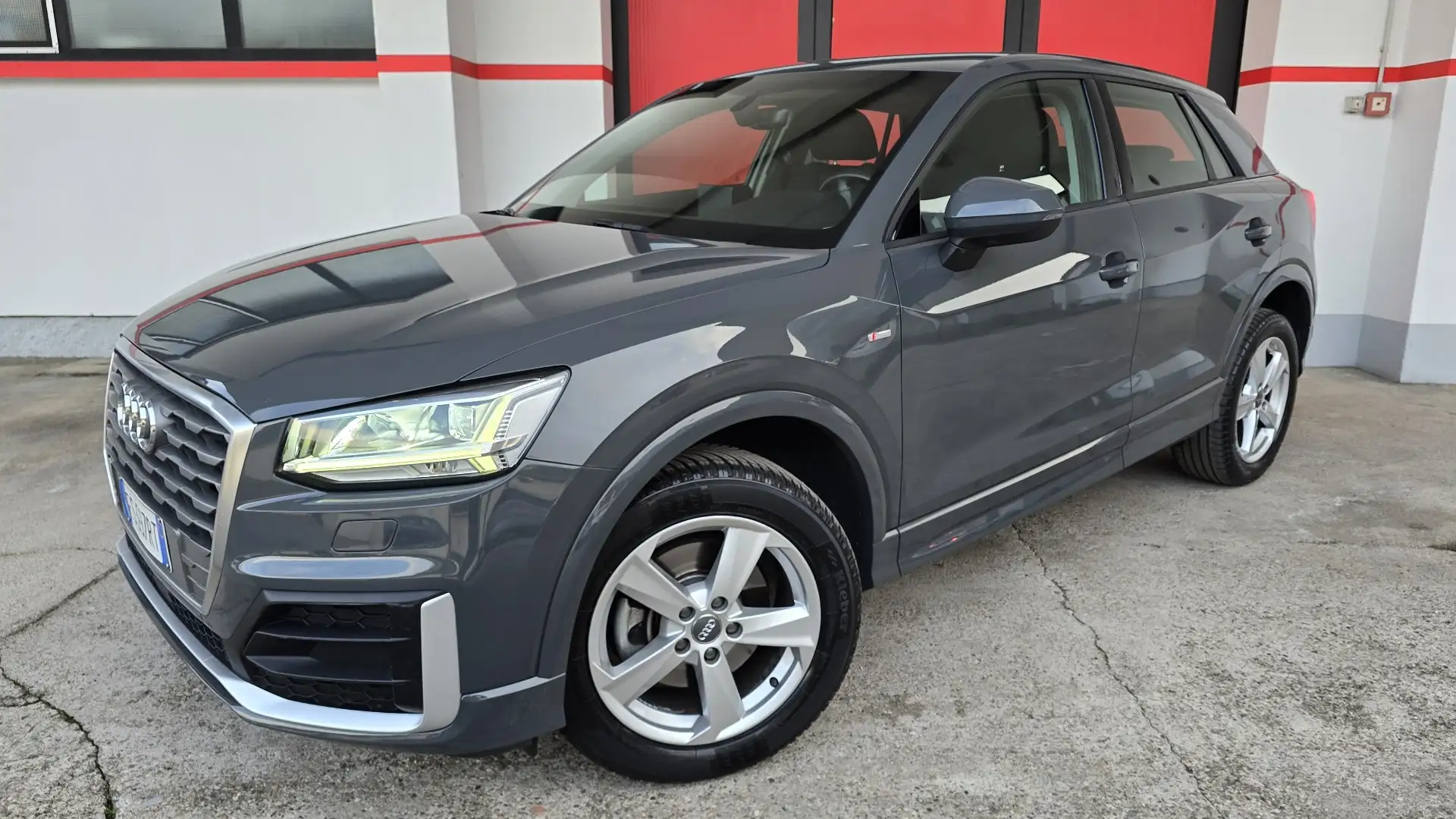 Audi Q2 1.6 tdi S line edition s-tronic Grigio - 1