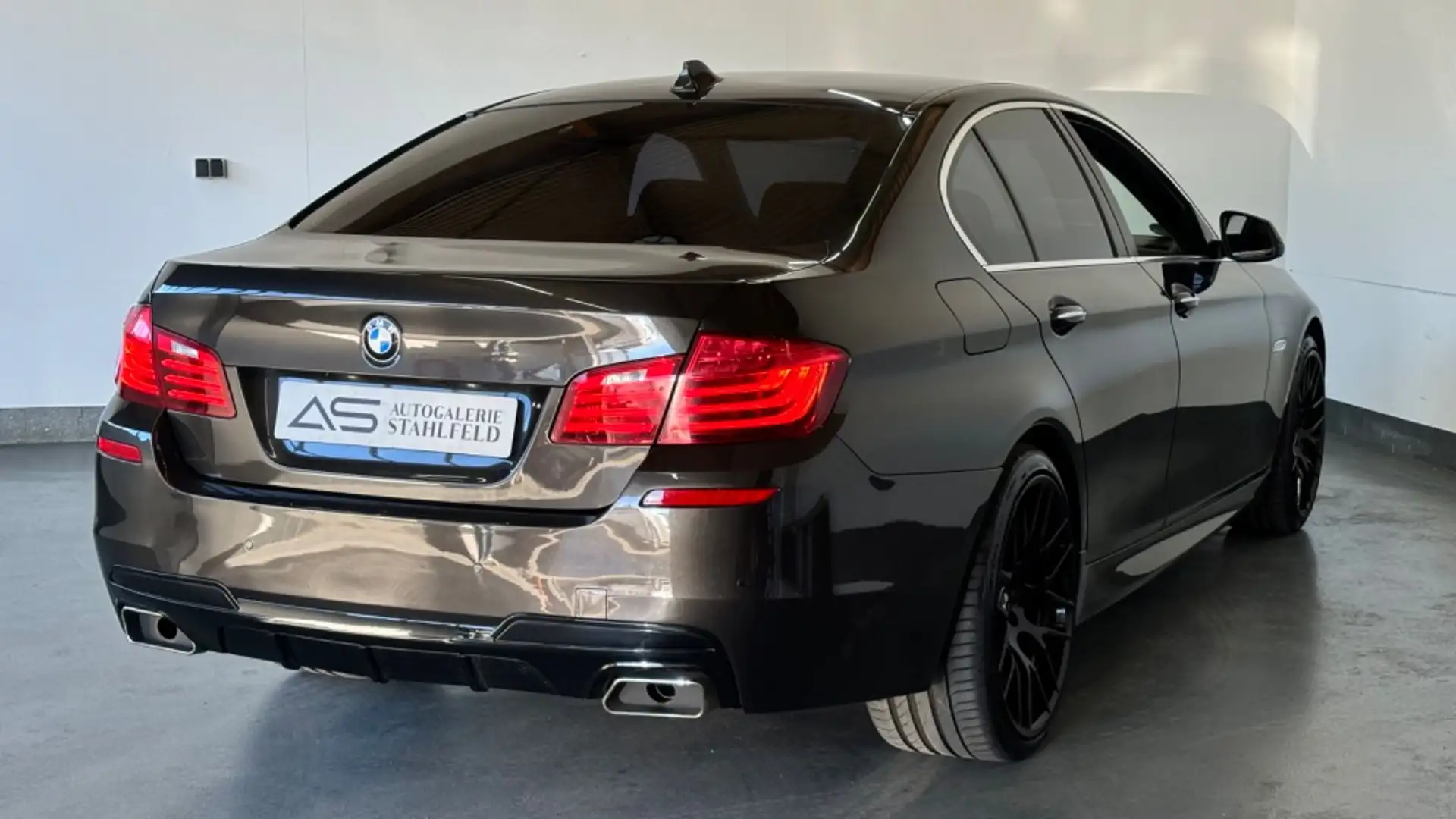 BMW 520 d M-PAKET/AUT/BiXenon/Leder/SHZ/PDC/NAVI/... - 2
