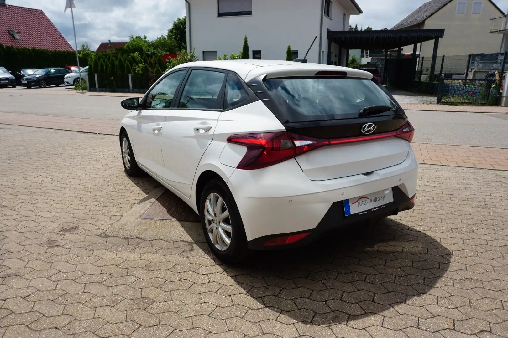 Hyundai i20 Select Weiß - 1