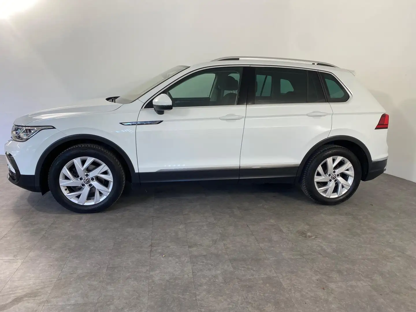 Volkswagen Tiguan 1.5 TSI Elegance LED*AHK*SITZHEIZUNG 110 kW (15... Weiß - 2