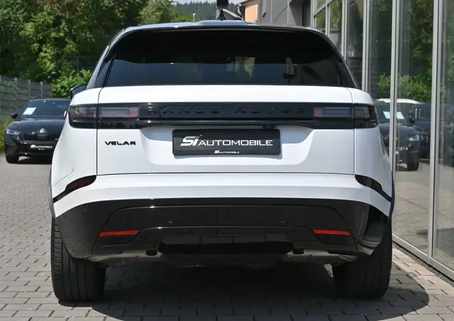 Land Rover Range Rover Velar view 4