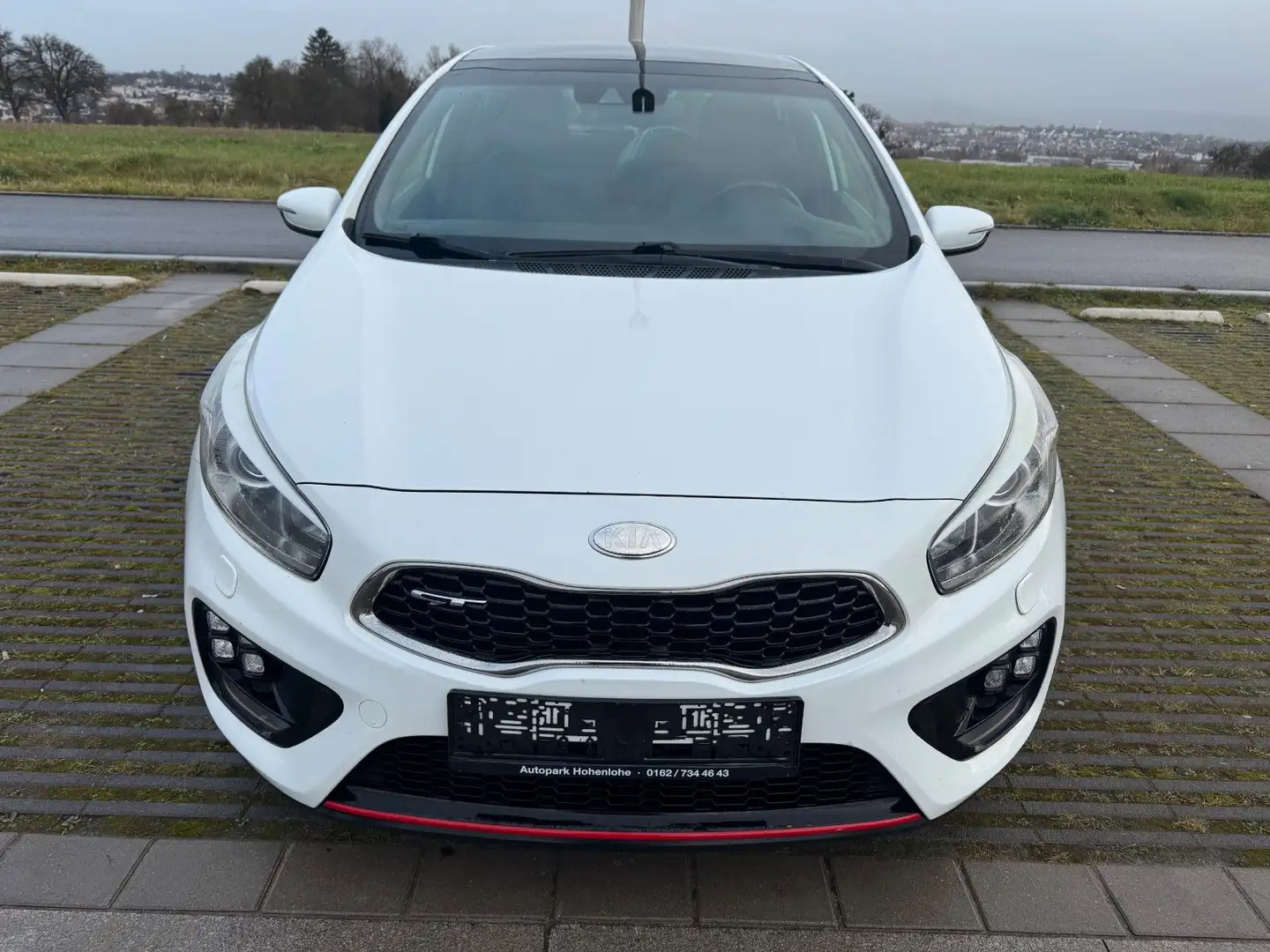Kia Ceed / cee'd 1.6 T-GDI GT-Track *NAVI*XENON*PANO*RFK*8-fach* Blanc - 2