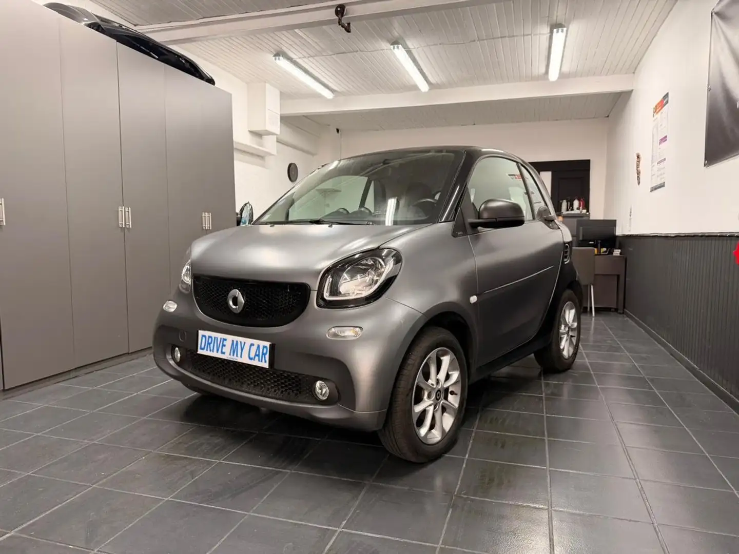 smart forTwo Coupé Passion 70Ch boite auto Gris - 1