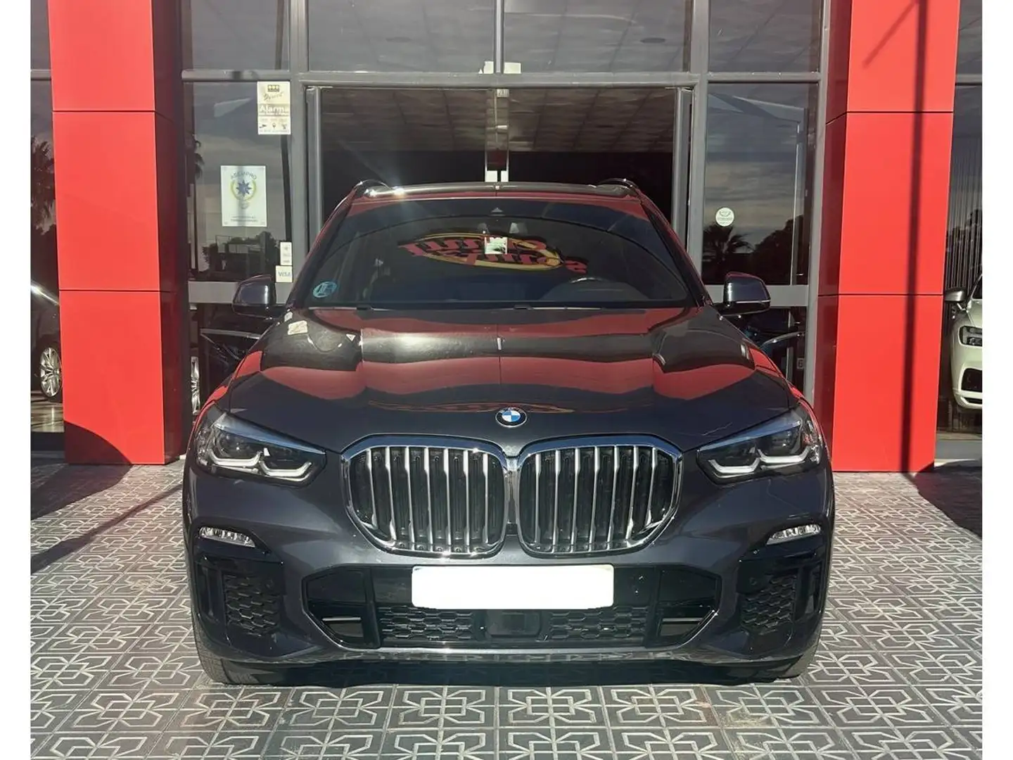 BMW X5 xDrive 40iA xLine Zwart - 2