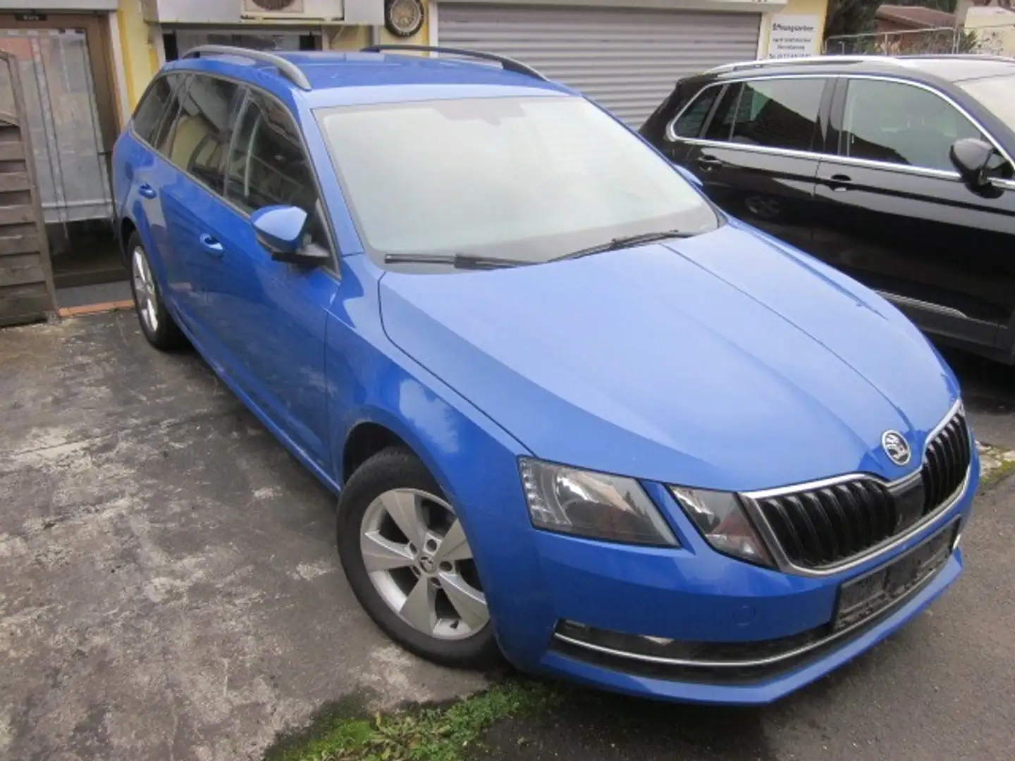 Skoda Octavia Ambition, Kombi, Automatik, Navi, Sitzh.,Park-pilo Blauw - 2
