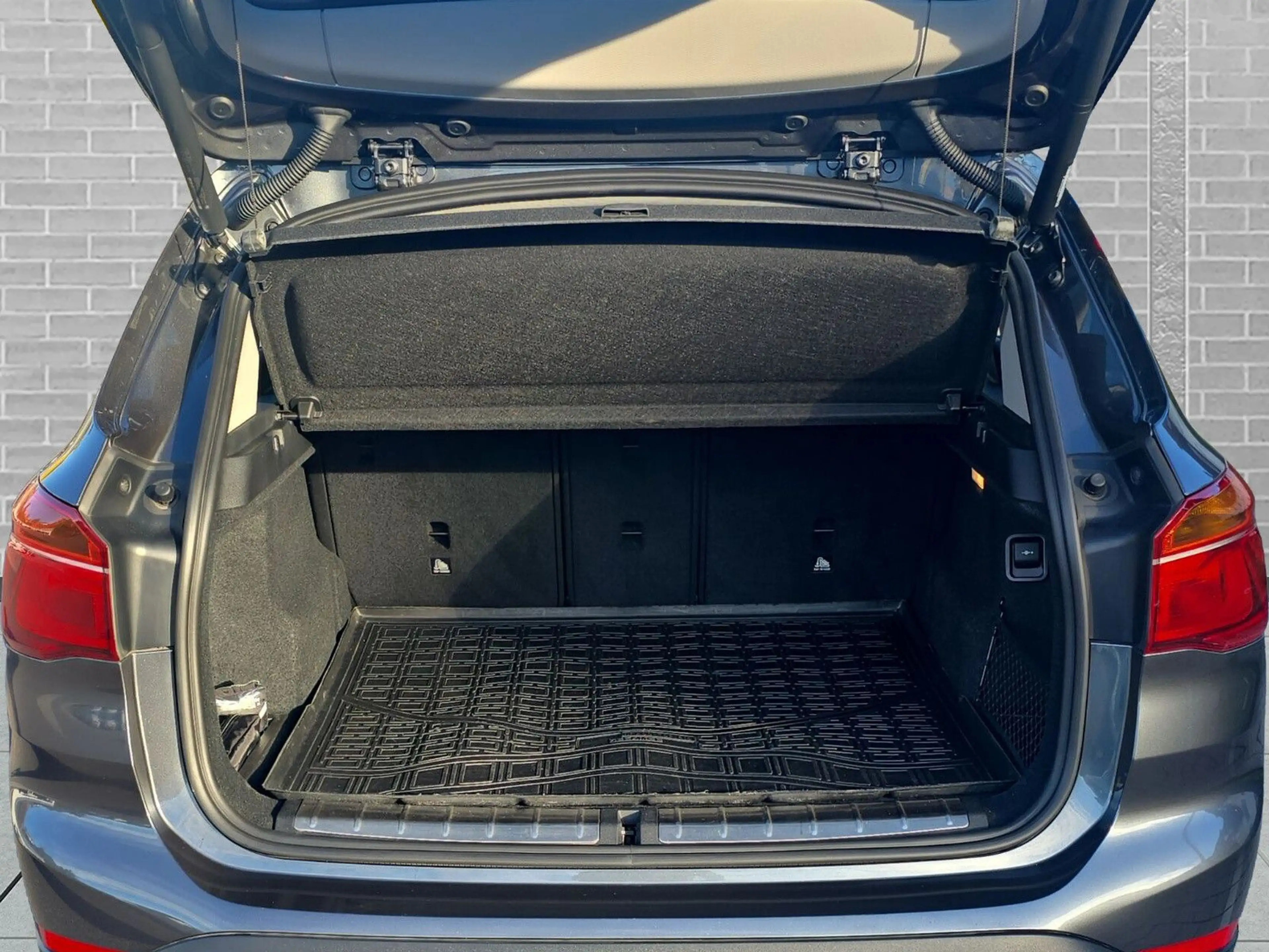 BMW X1 sDrive 18 d Advantage Navi+Tempomat+Sitzheiz. — photo 9