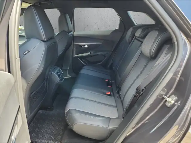 Peugeot 3008 view 8