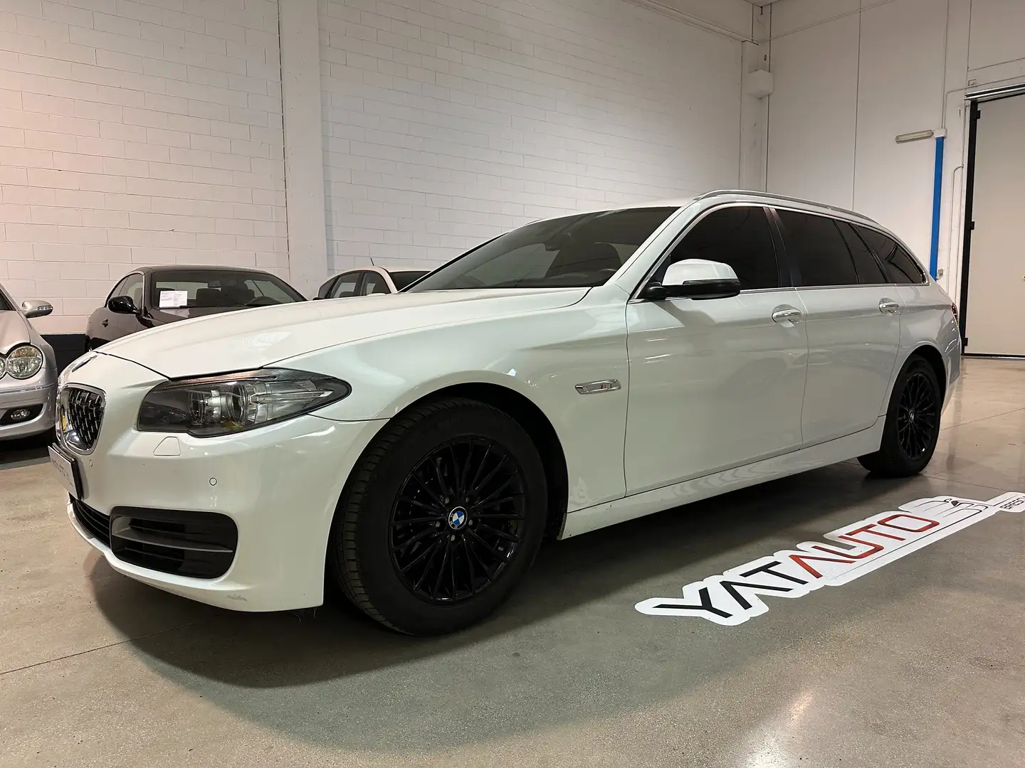 BMW 518 Serie 5 F11 Touring 518d Euro6 Blanc - 1
