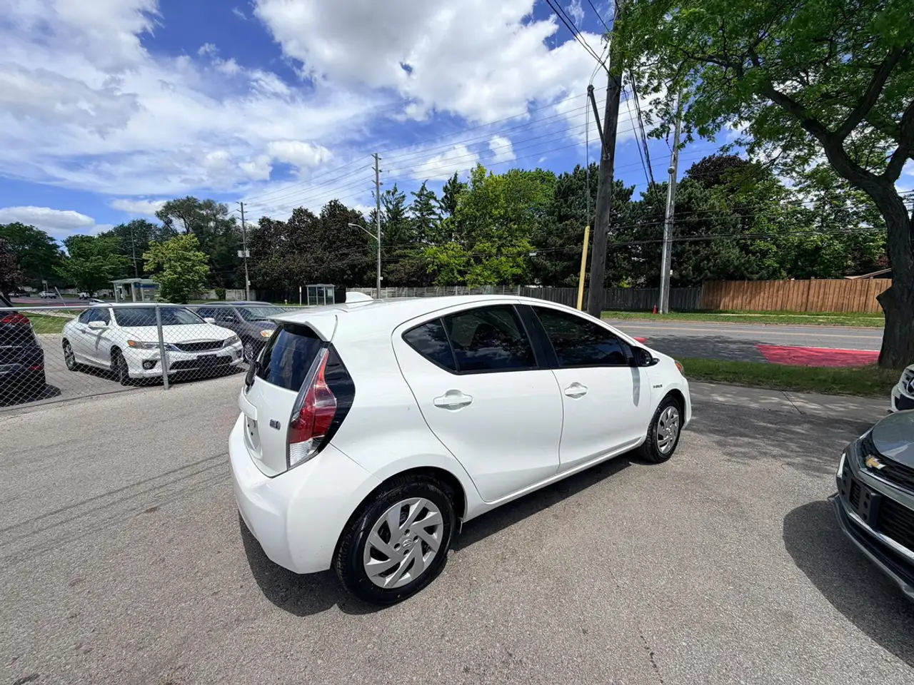 Toyota Prius c photo Toyota Prius c