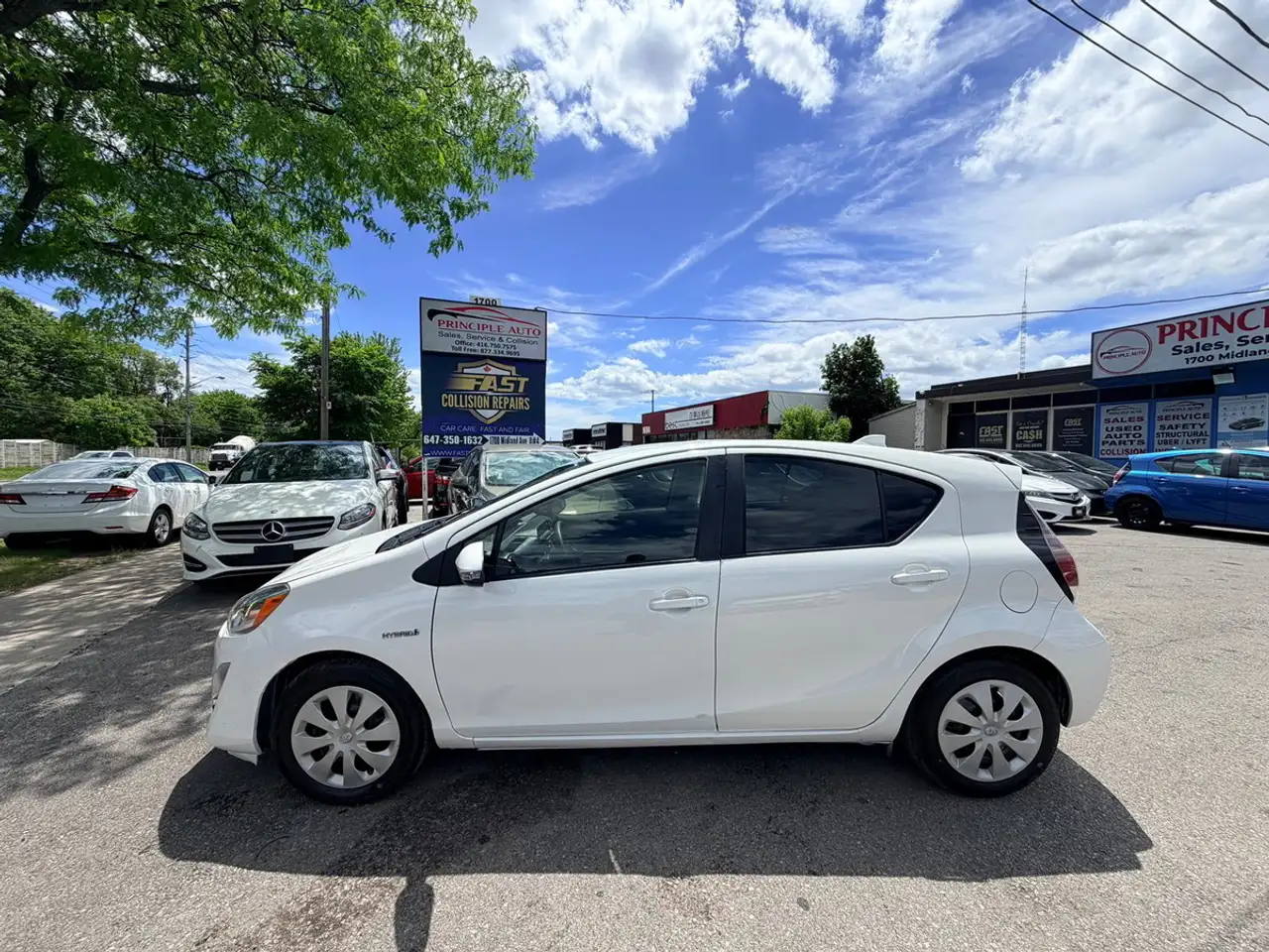 Toyota Prius c photo Toyota Prius c
