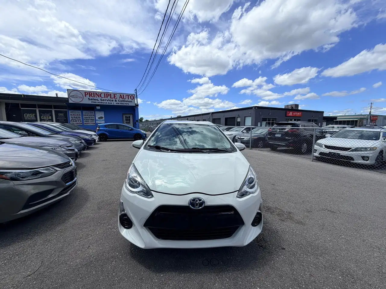 Toyota Prius c photo Toyota Prius c