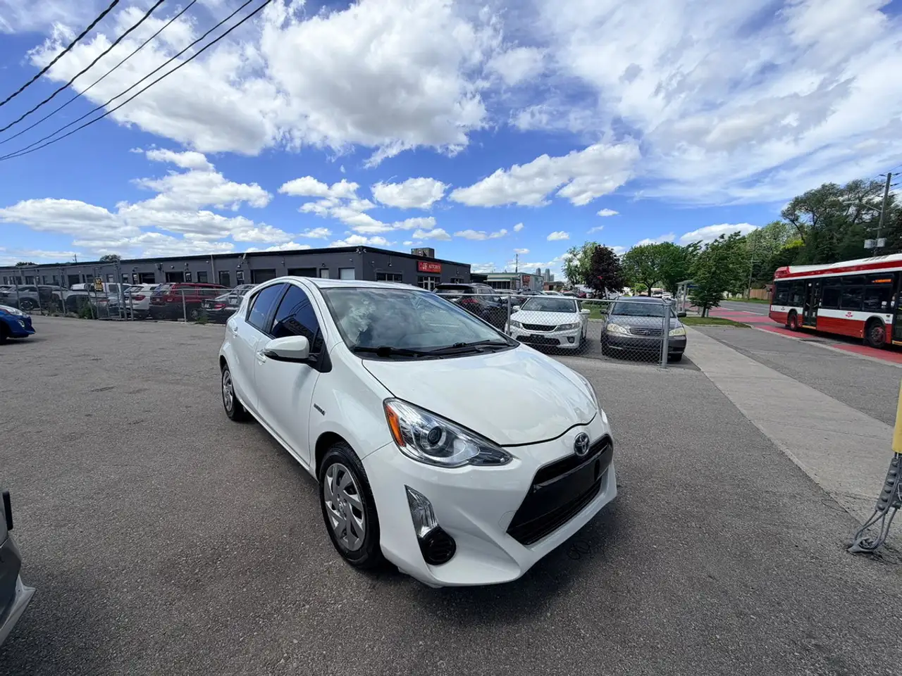 Toyota Prius c photo Toyota Prius c