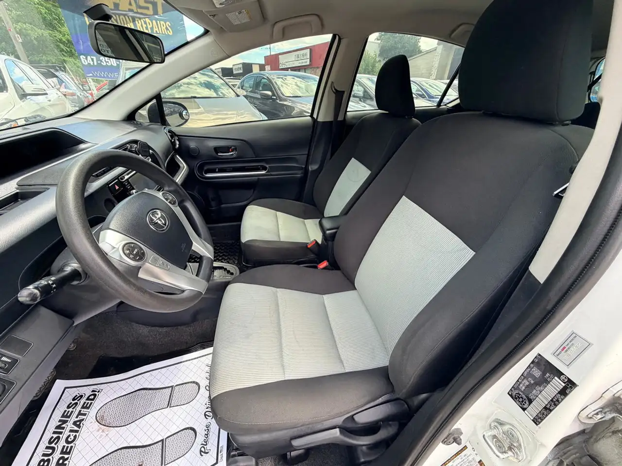 Toyota Prius c photo Toyota Prius c