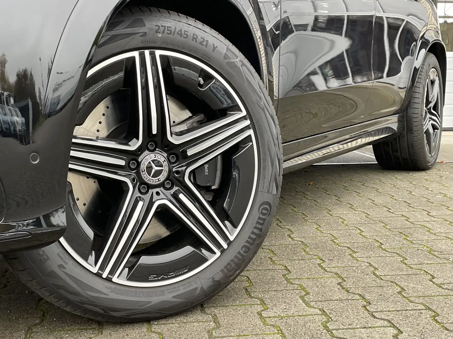 Mercedes-Benz GLE 400 e 4-Matic AMG Line l Rijassistentie pakket l Burme Schwarz - 2