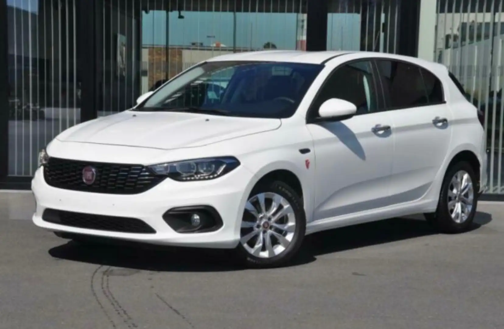 Fiat Tipo 1.4 T-Jet Easy Wit - 1