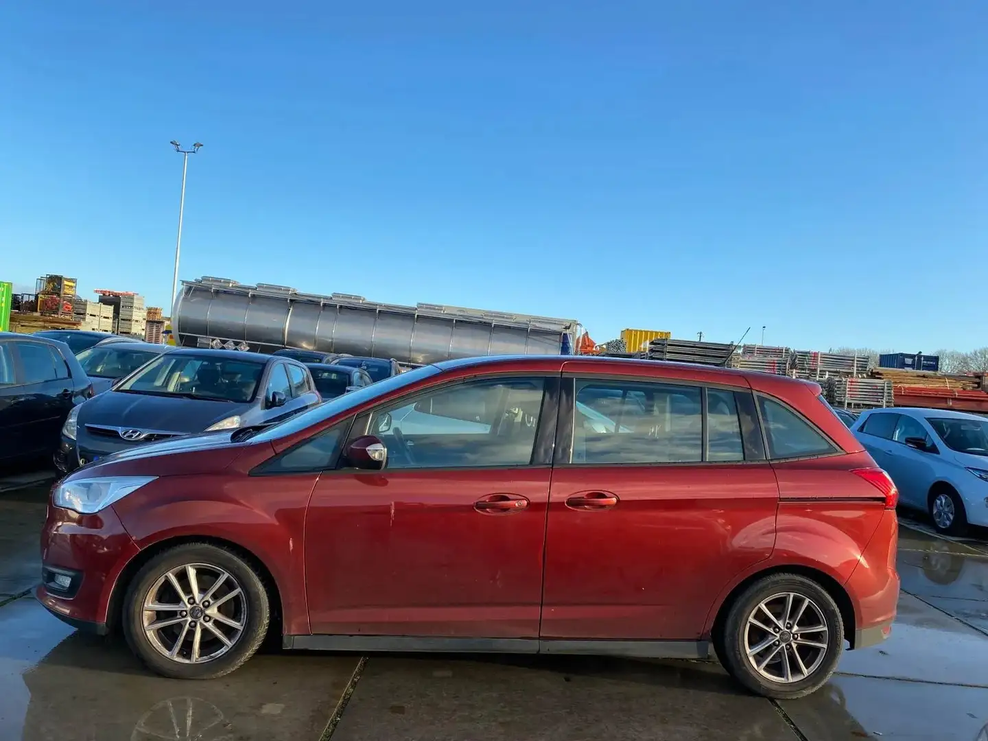 Ford Grand C-Max 2016 * 1.0 Trend 7p. * 187.D km * MOTORSCHADE Rood - 2