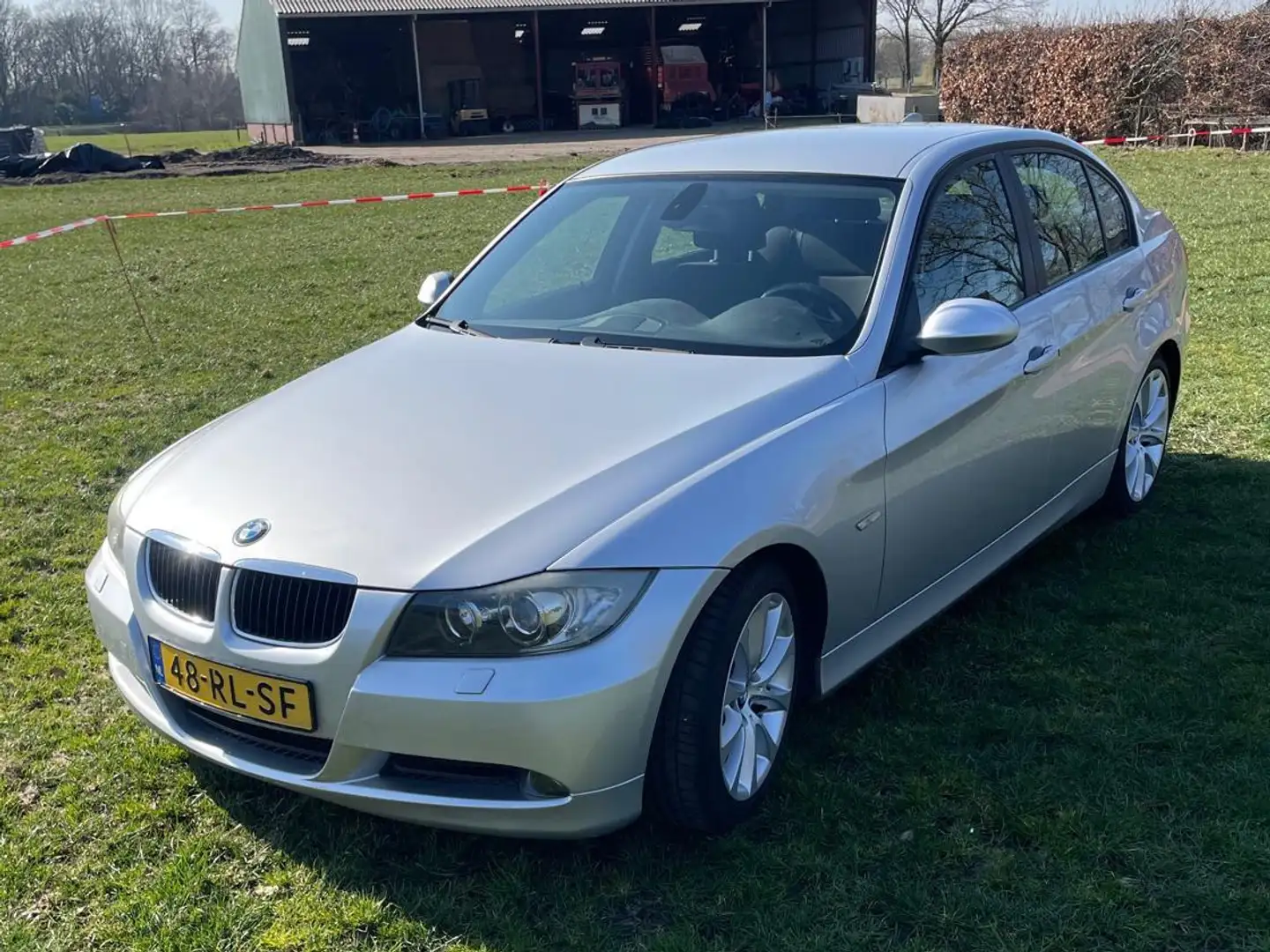 BMW 320 320 320i Dynamic Exec. Zilver - 2