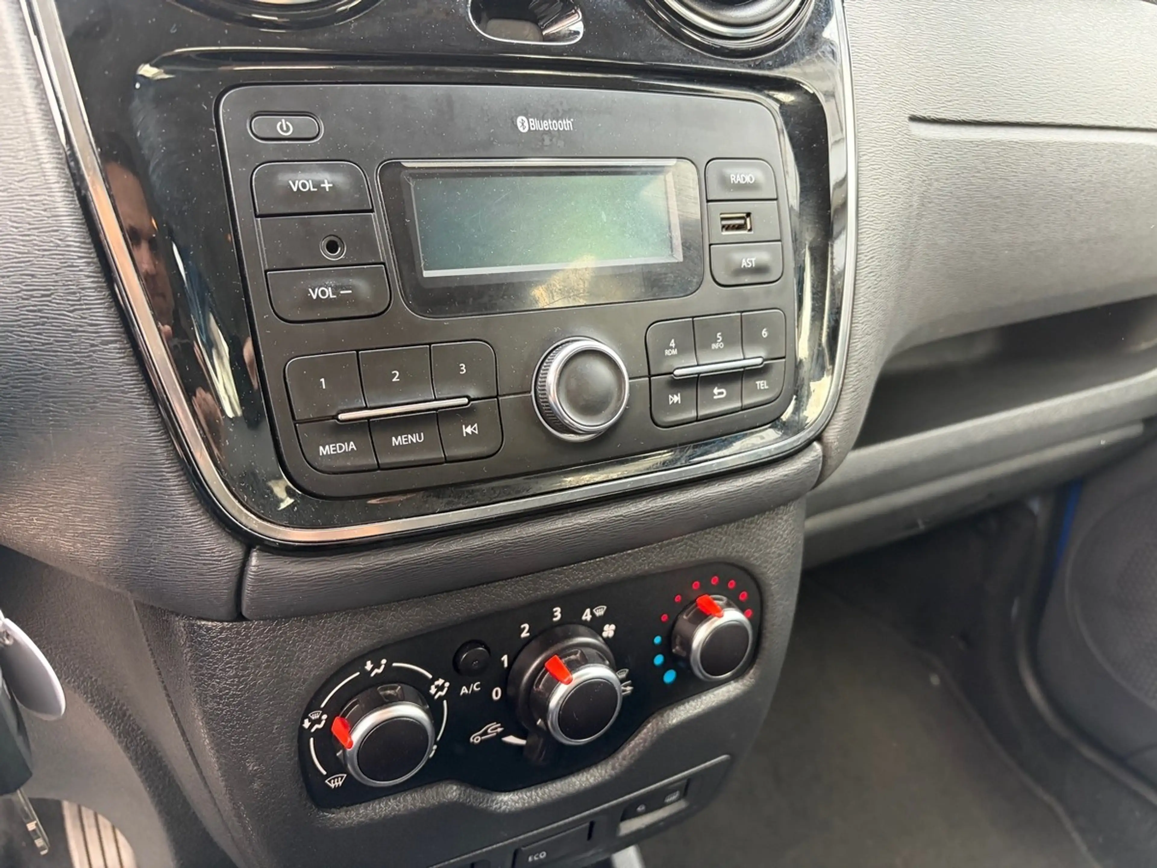 Dacia Dokker 1.6 SCe 100 STEPWAY KLIMA*SHZG*BTH*BC*TEMPOMAT — photo 11
