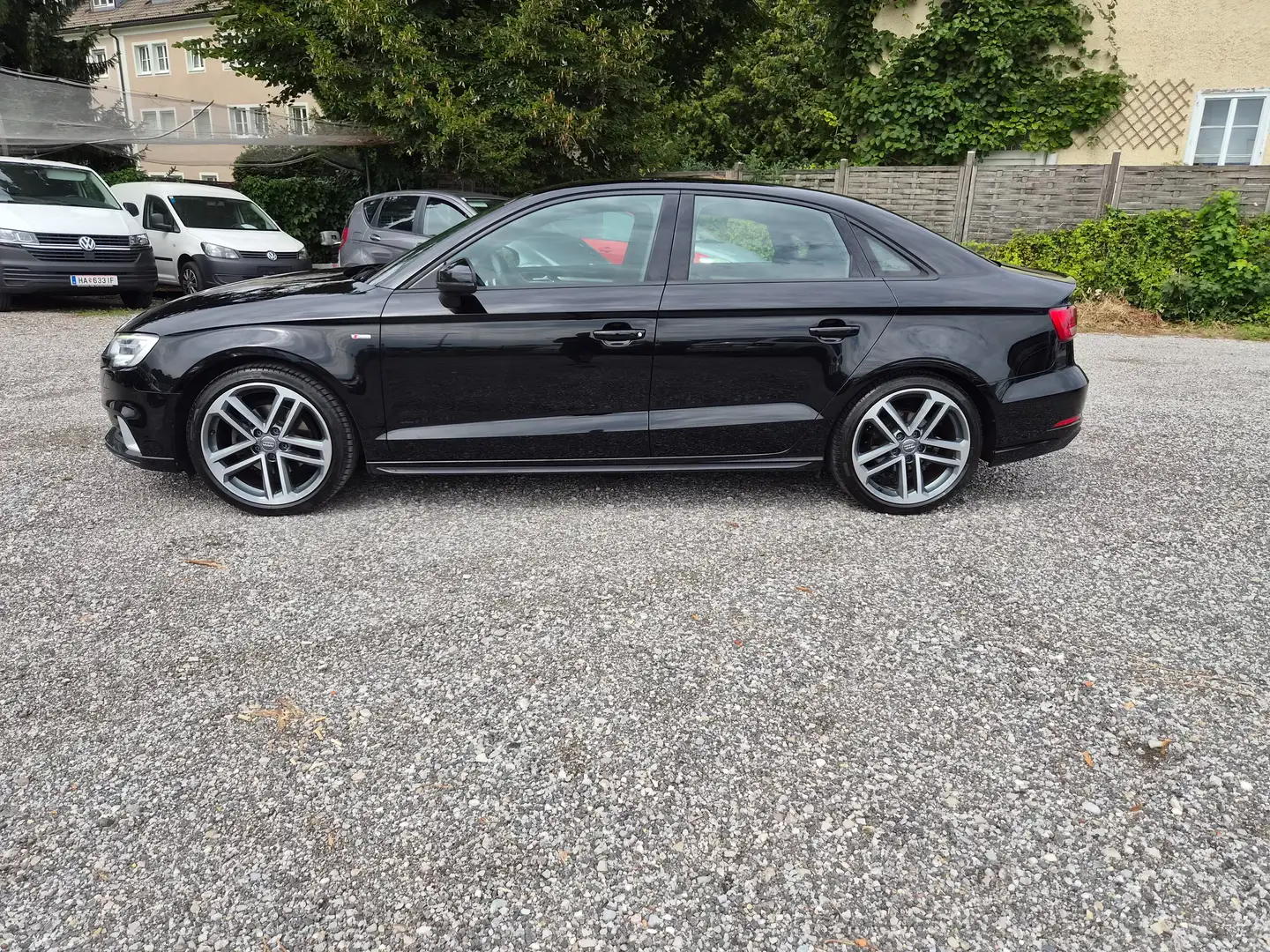 Audi A3 S-line TDI sport Schwarz - 2