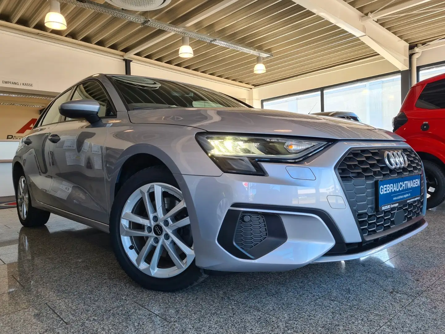 Audi A3 Sportback 40 TFSI e basis Plateado - 1