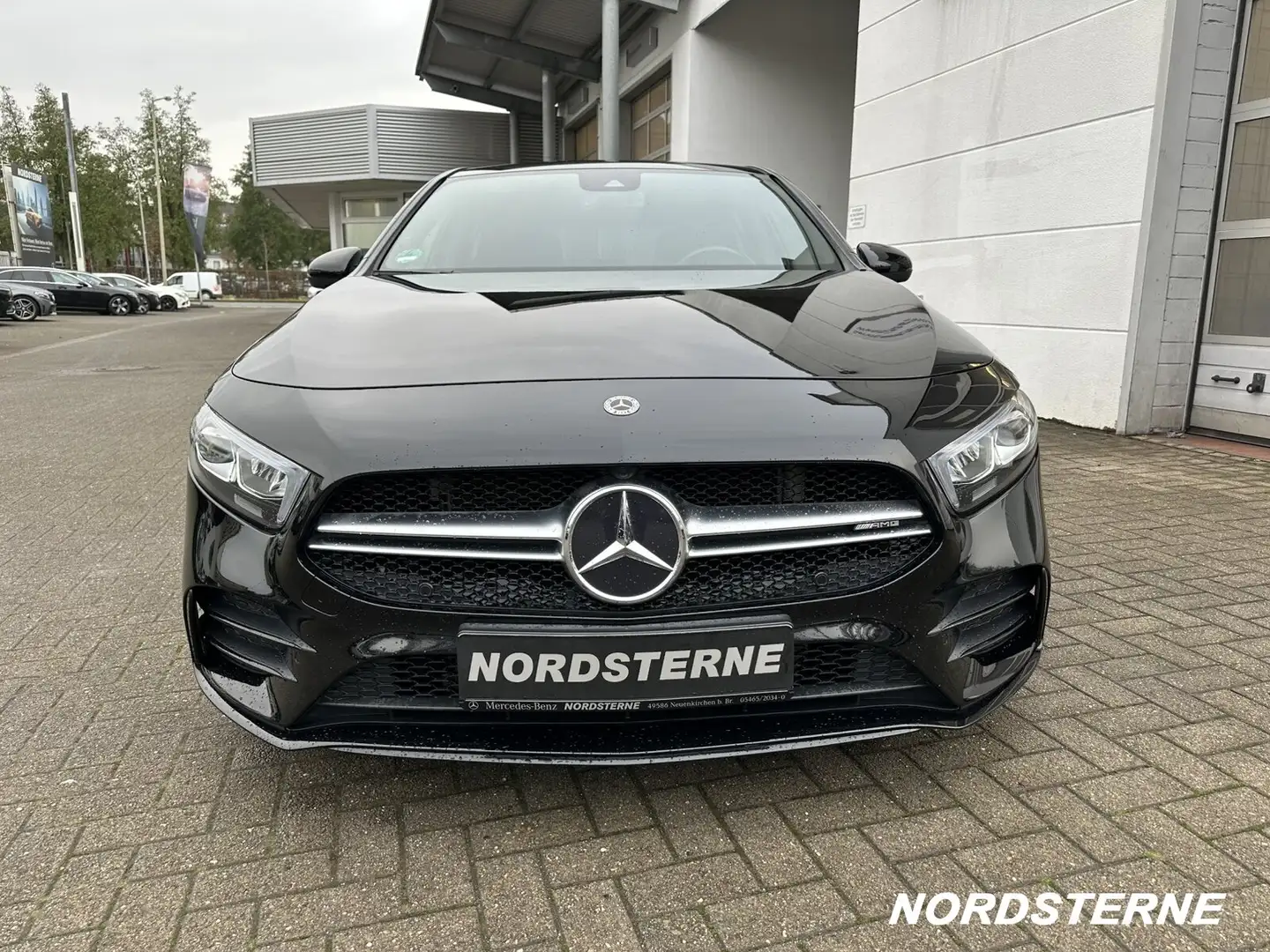 Mercedes-Benz A 35 AMG A 35 4M NIGHT+MBUX+KAMERA+AMBIENTE+NAVI AMG Line Schwarz - 2