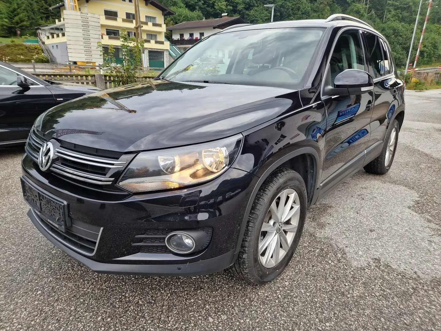 Volkswagen Tiguan 2,0 TDI Sport&Style BMT DPF - 1