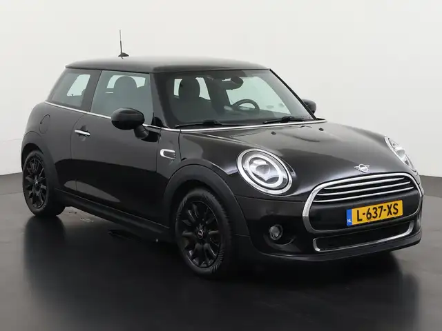 Mini Hatch view 30