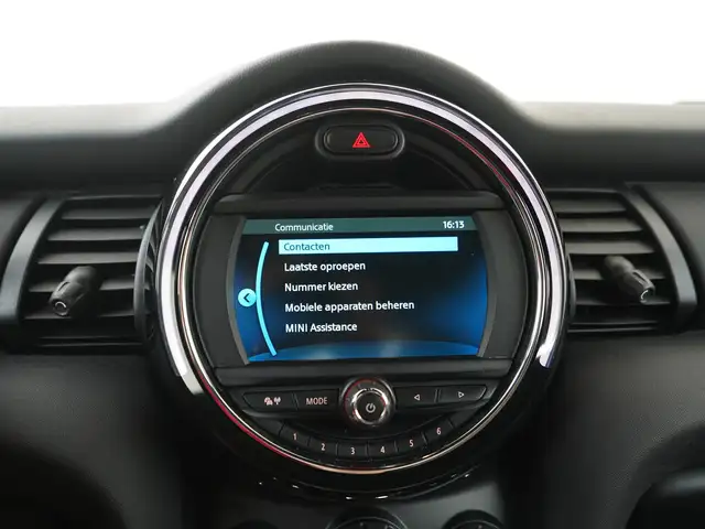 Mini Hatch view 16