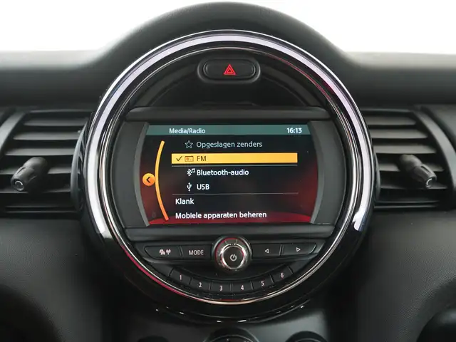 Mini Hatch view 15
