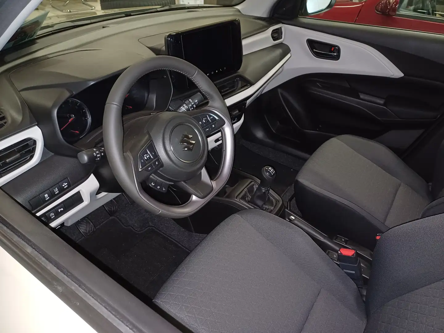 Suzuki Swift Swift 1.2 Dualjet Hybrid  MT Comfort Beige - 2