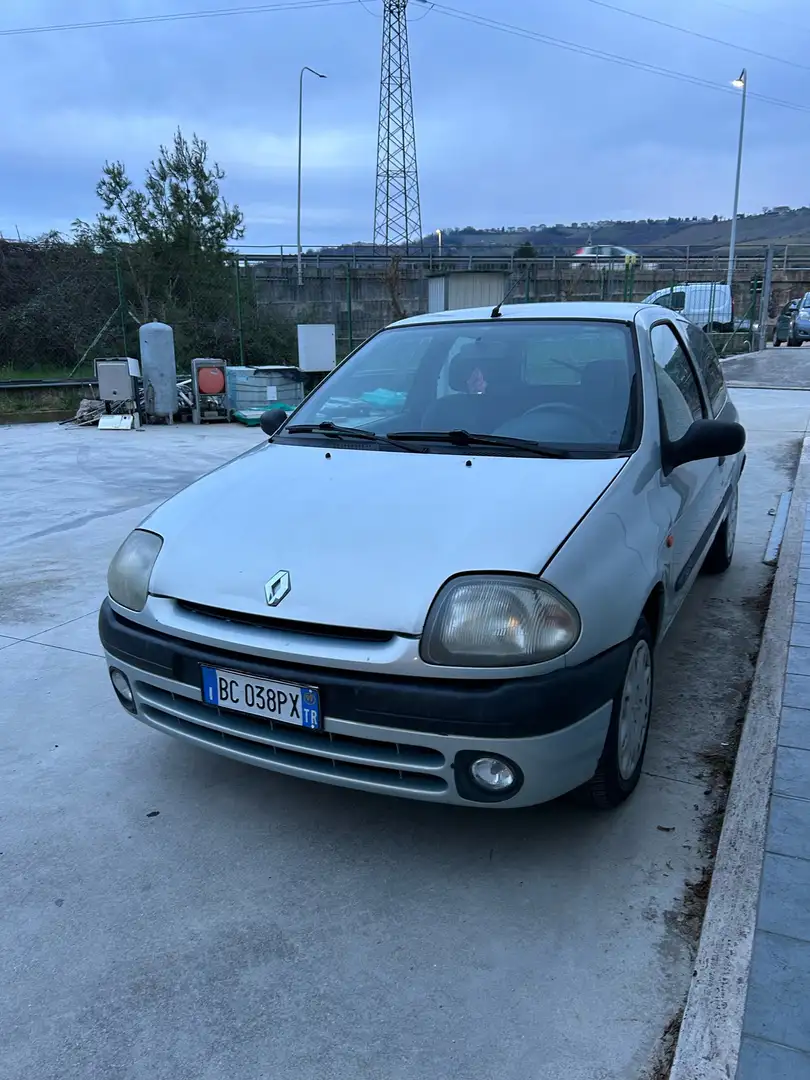 Renault Clio 3p 1.2 RT Argento - 1