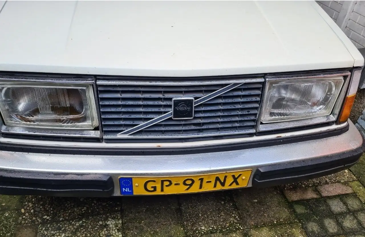Volvo 240, foto 3