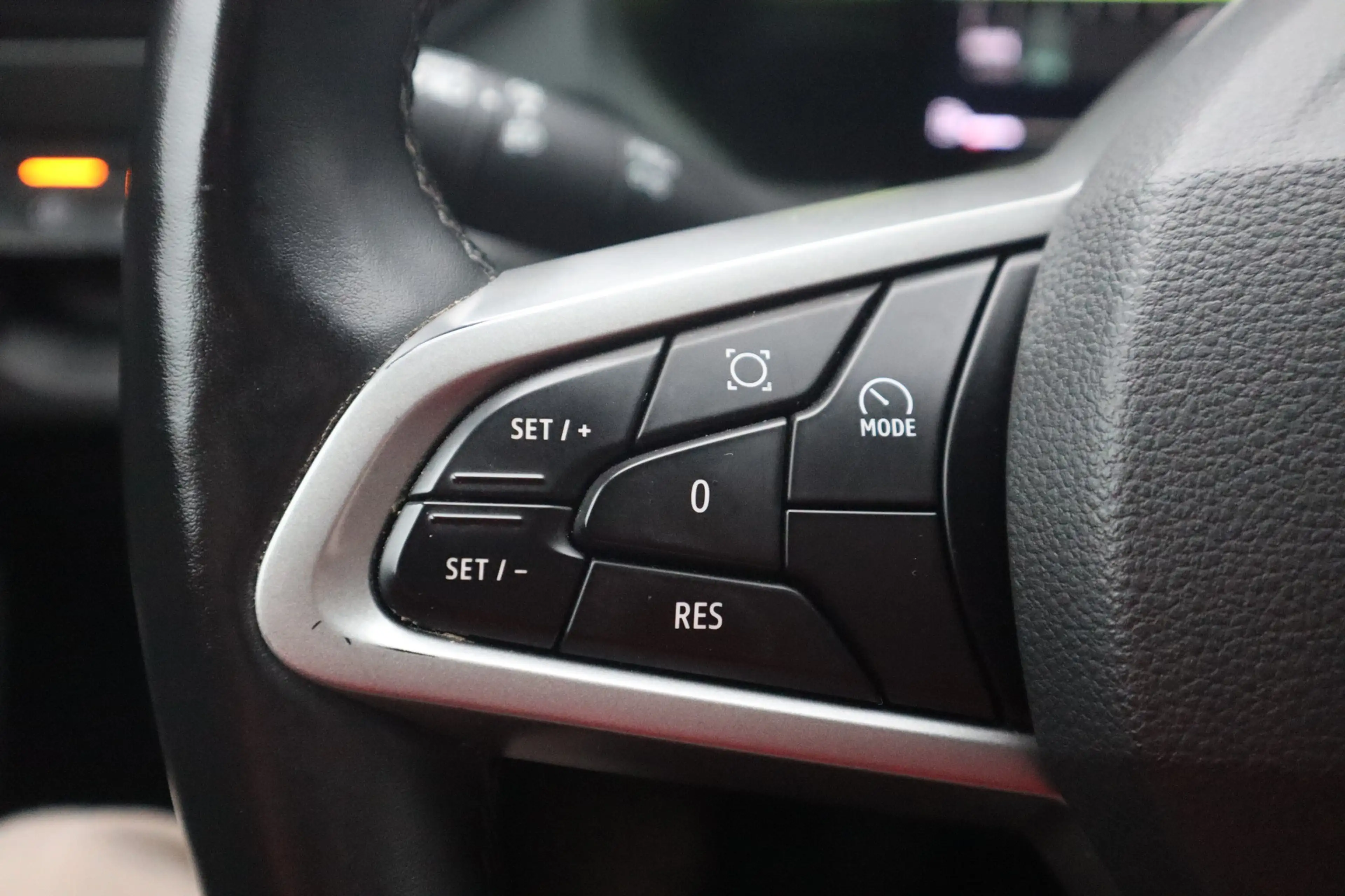 Dacia Duster TCe 130 4x4 Extreme LED Navi Kamera AHK — photo 14