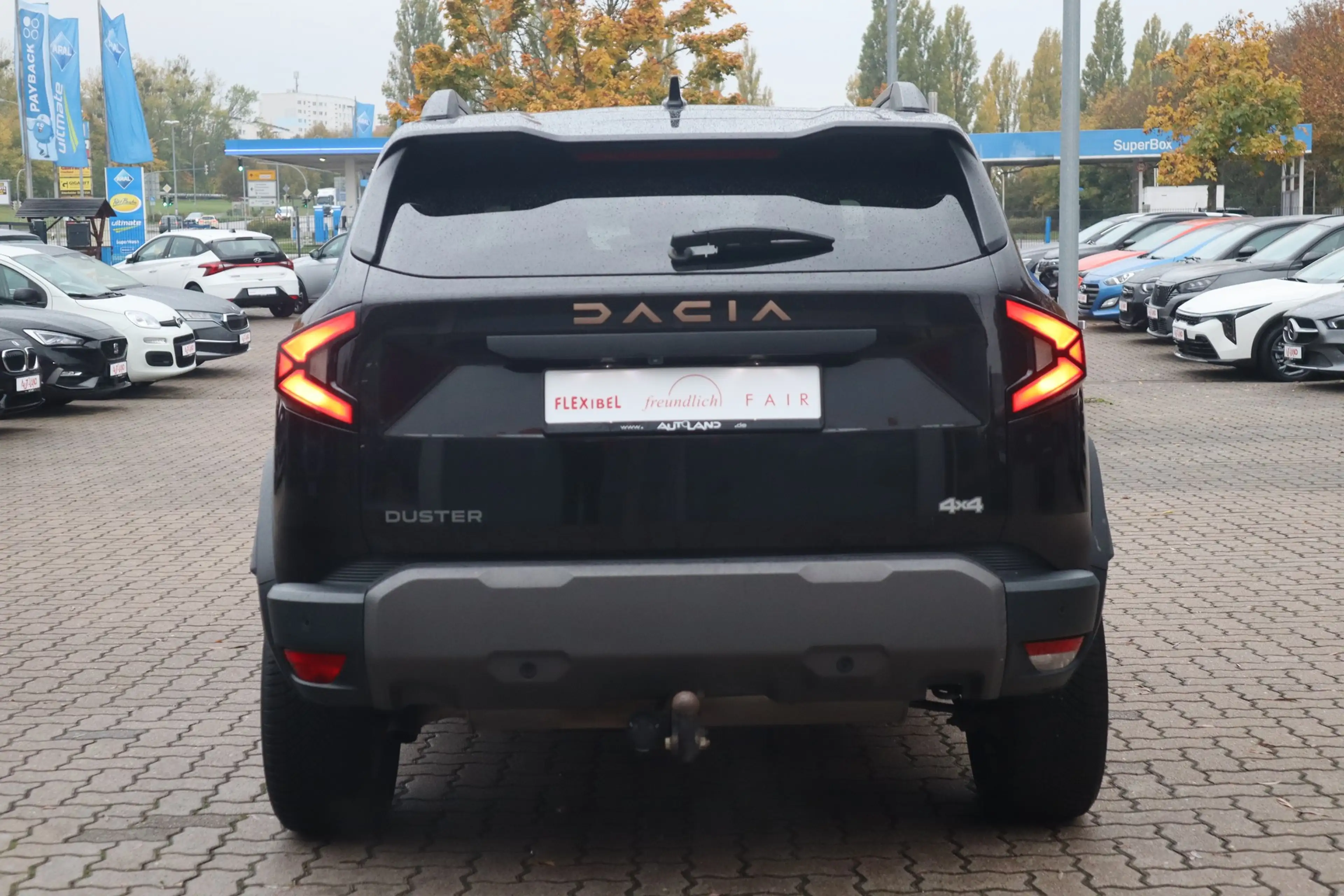 Dacia Duster TCe 130 4x4 Extreme LED Navi Kamera AHK — photo 4