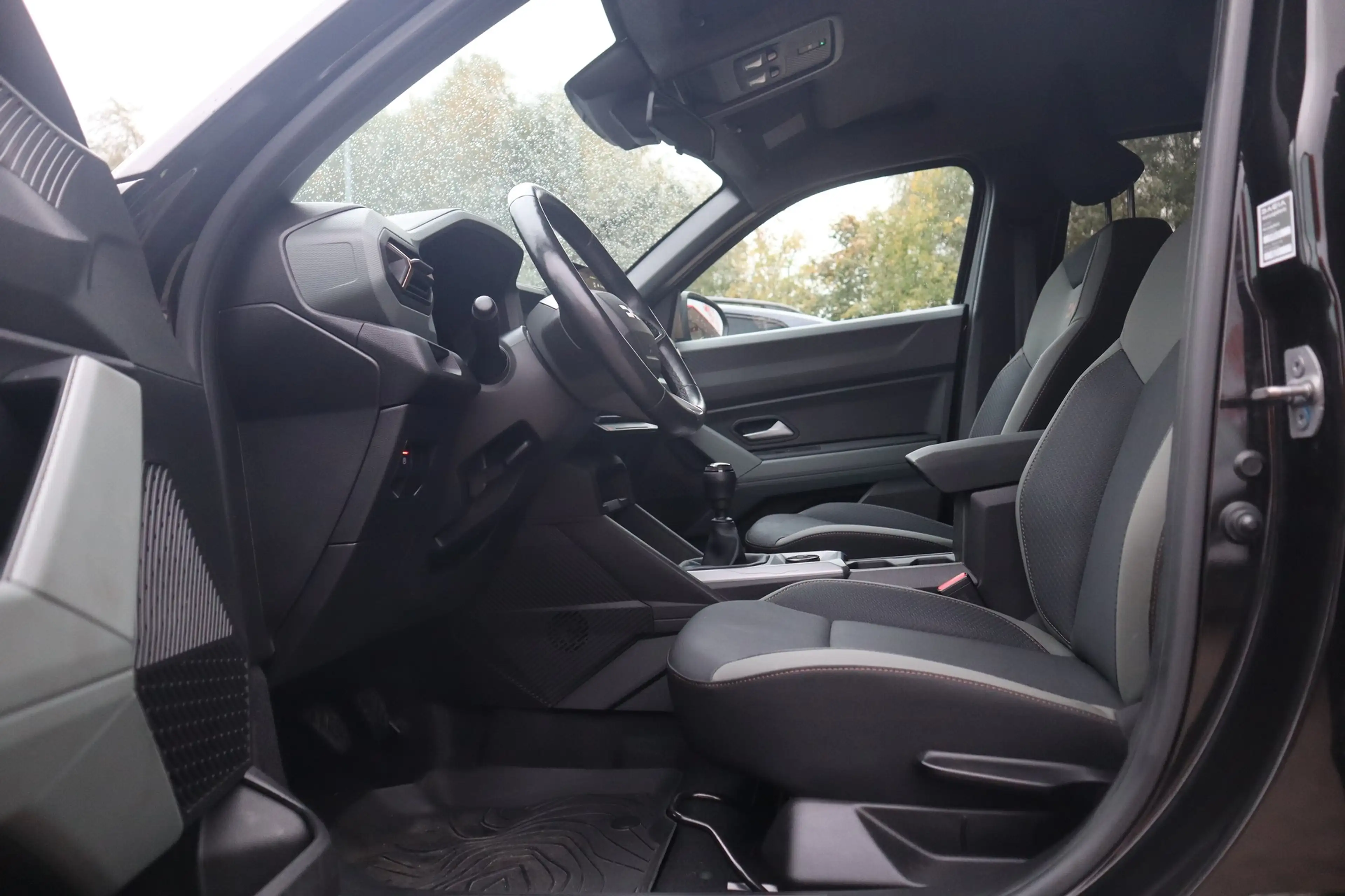 Dacia Duster TCe 130 4x4 Extreme LED Navi Kamera AHK — photo 10