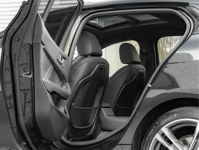 BMW 1 Series view 23