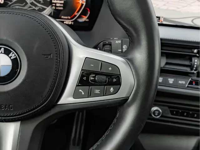 BMW 1 Series view 29