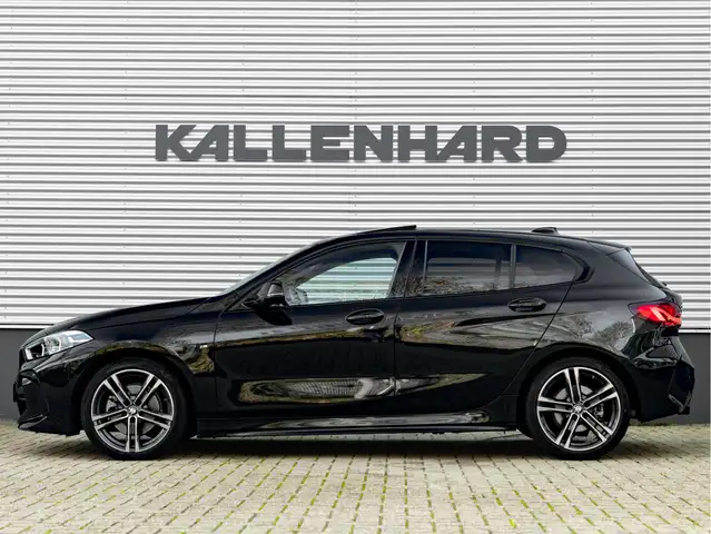 BMW 1 Series view 7