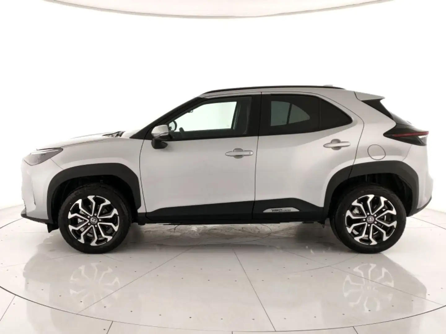 Toyota Yaris Cross 1.5h Trend fwd 130cv e-cvt Argento - 2