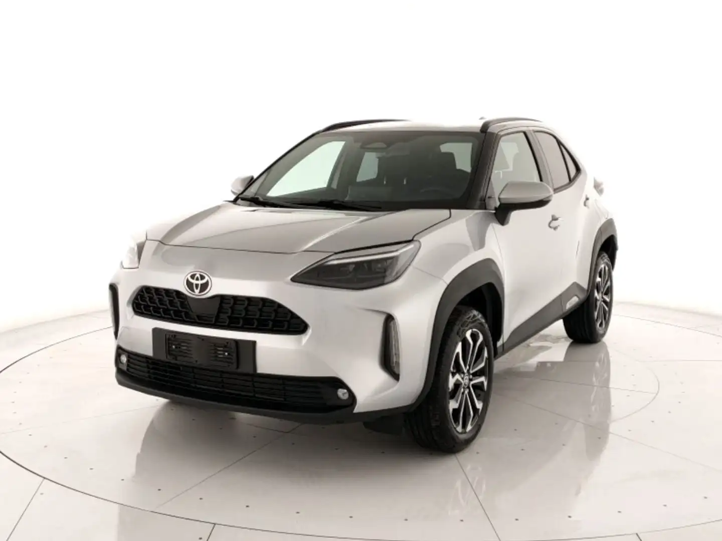 Toyota Yaris Cross 1.5h Trend fwd 130cv e-cvt Argento - 1