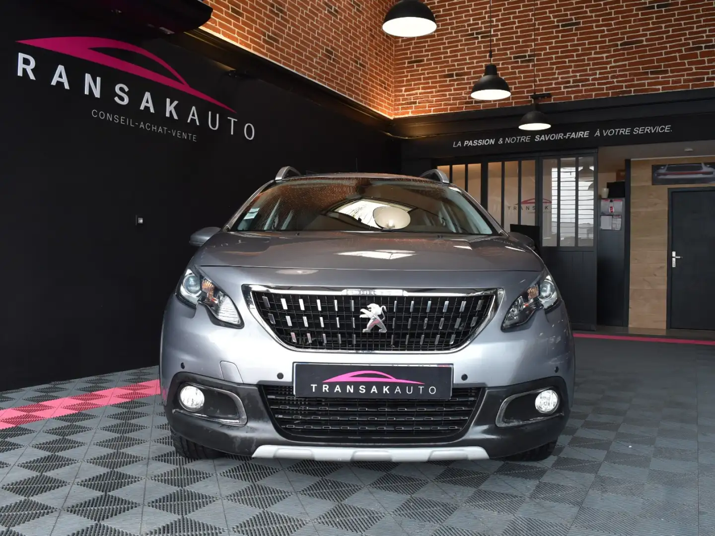 Peugeot 2008 Allure Grau - 2