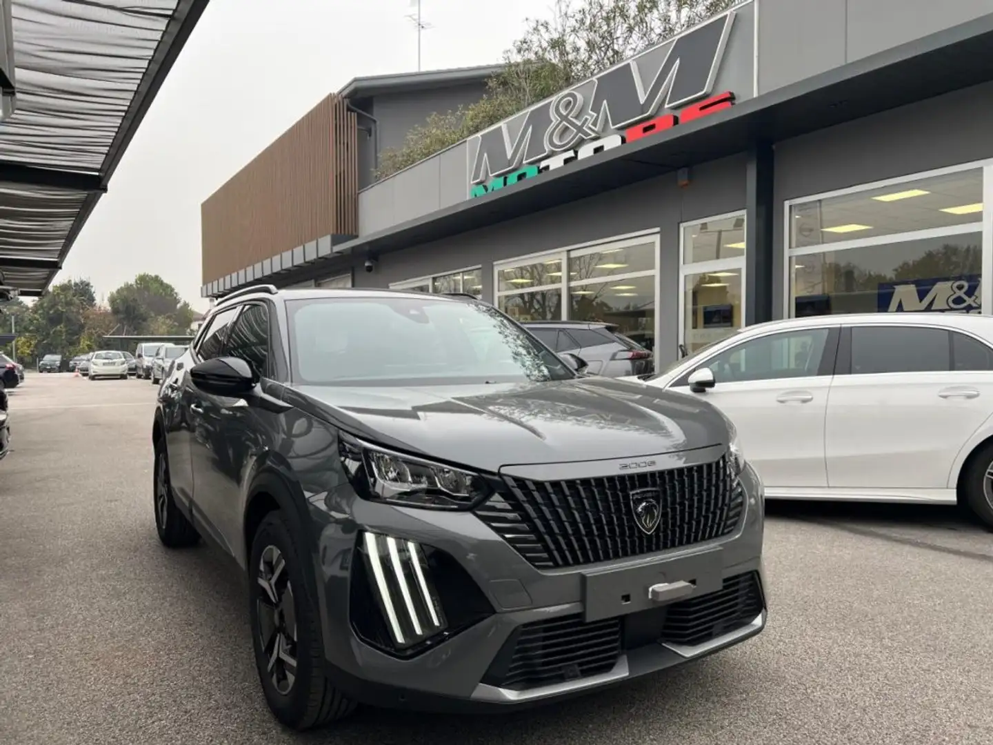 Peugeot 2008 PureTech 100 S&S Allure MY24 Grigio - 1