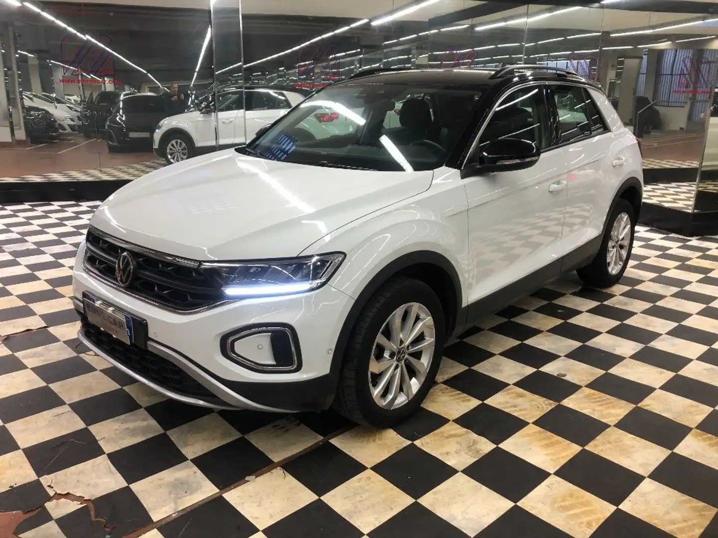Volkswagen T-Roc 1.0 TSI Life Weiß - 1