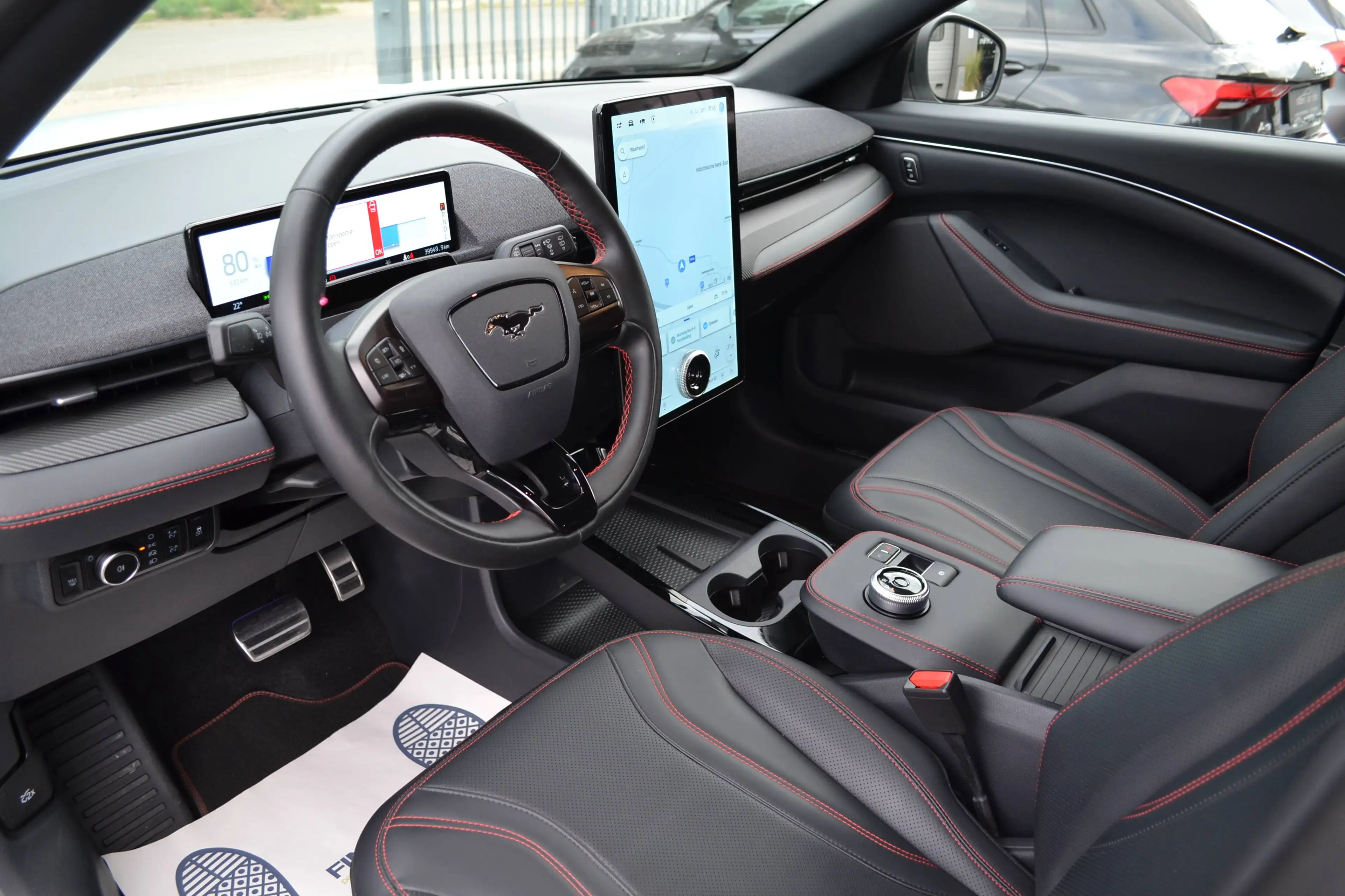 Ford Mustang Mach-E Mustang Mach-E 99 kWh AWD Extended Range — photo 14
