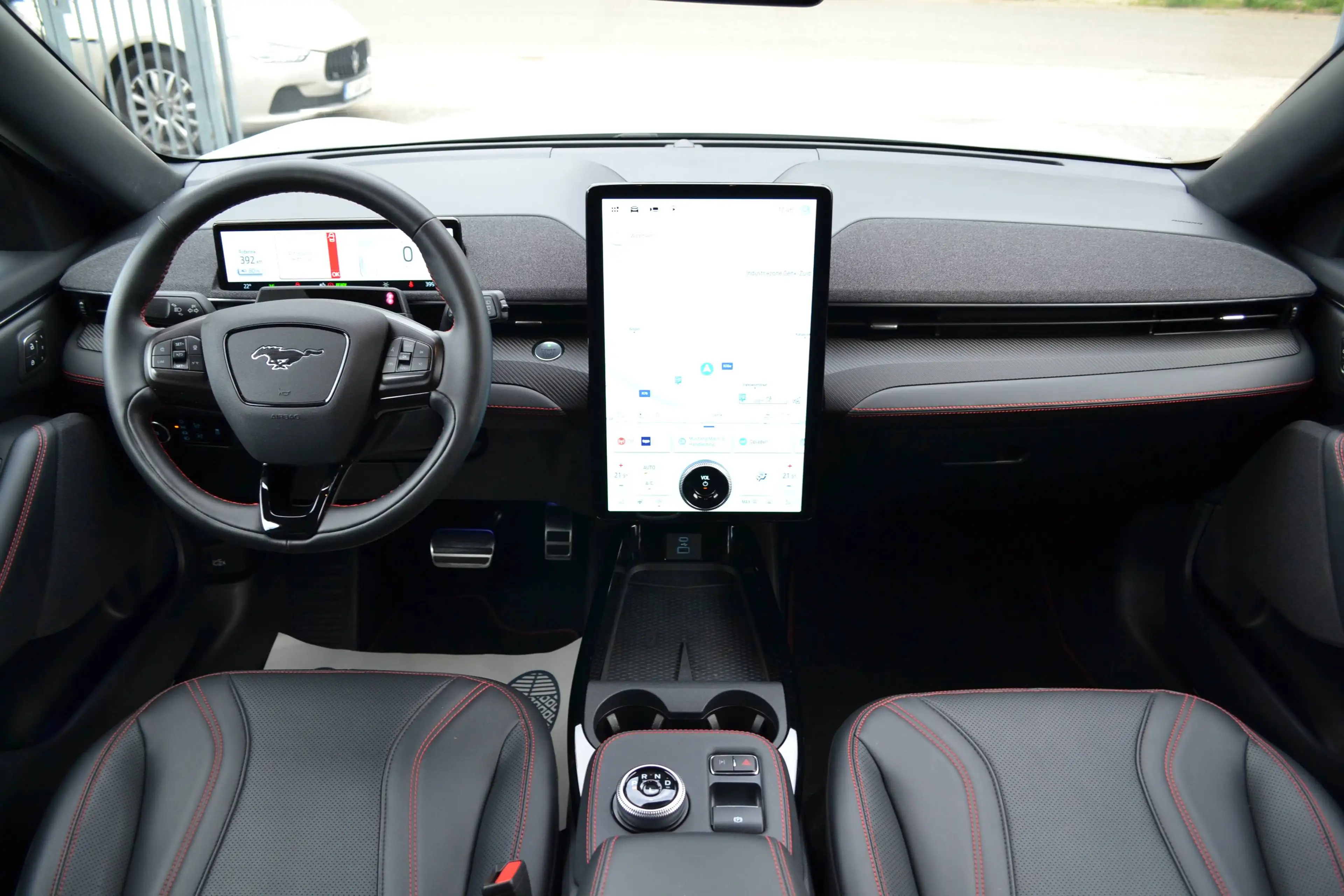 Ford Mustang Mach-E Mustang Mach-E 99 kWh AWD Extended Range — photo 13